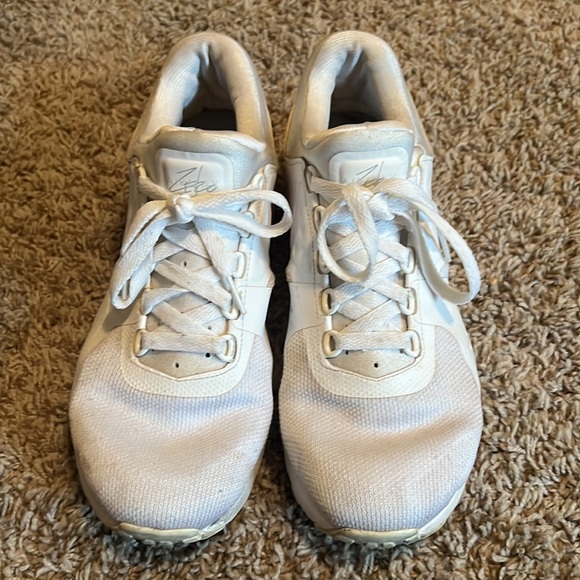 Airmax - Picture 2 of 4